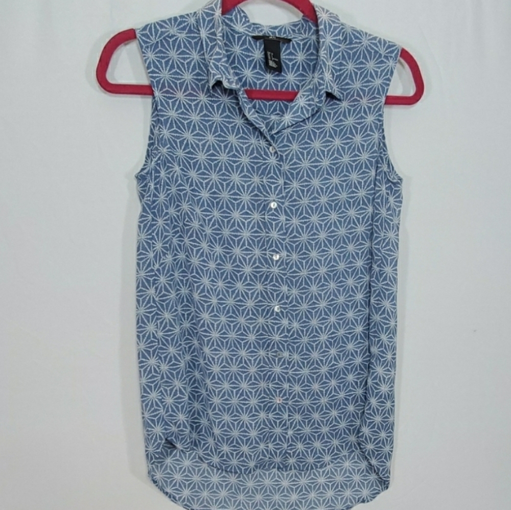 H&M sleeveless button down blouse blue/ white sz 4